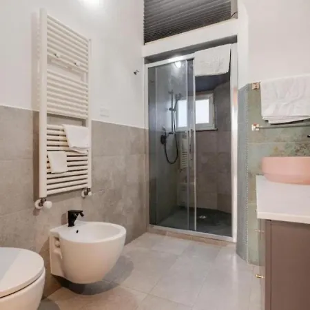 4 Passi Dall'acquario