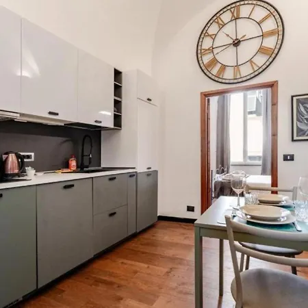 4 Passi Dall'acquario ג'נובה