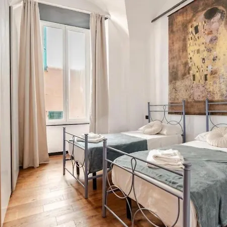 4 Passi Dall'acquario Genua